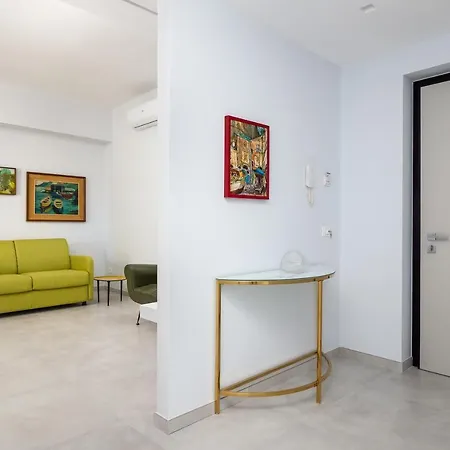 Surya House - Elegant In Appartement Sorrente