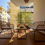 Surya House - Elegant In Apartment Sorrento