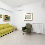 Surya House - Elegant In Apartment Sorrento