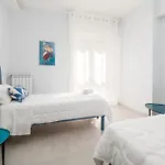 Surya House - Elegant In *