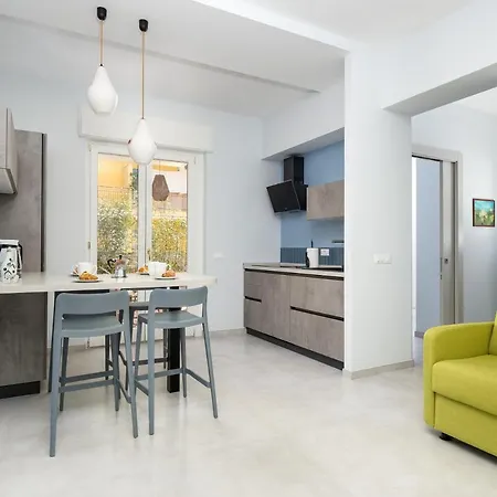 Surya House - Elegant In Apartament