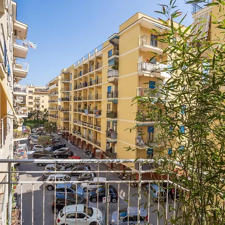 Surya House - Elegant In Appartamento