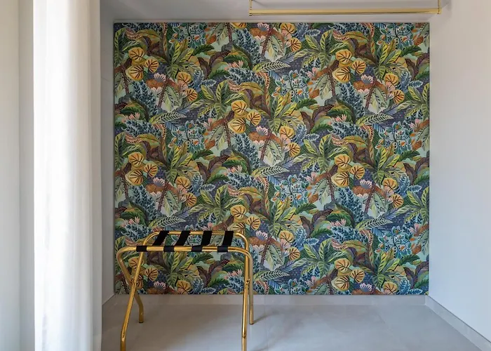 Surya House - Elegant In