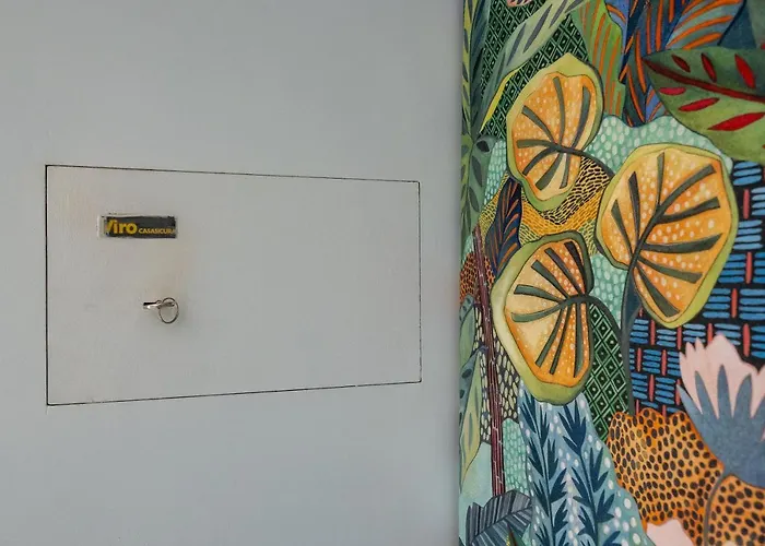 Surya House - Elegant In *