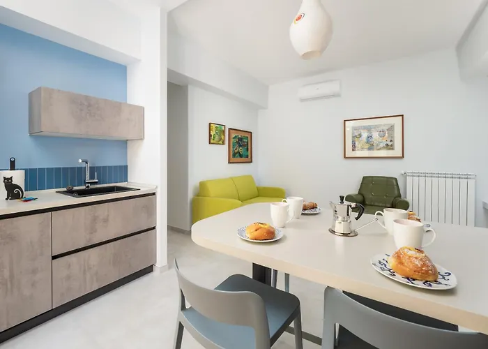 Surya House - Elegant In