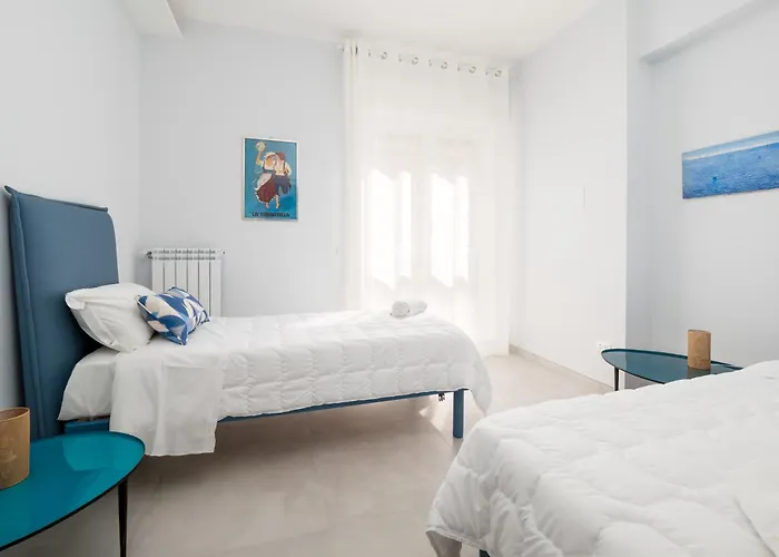 Surya House - Elegant In *