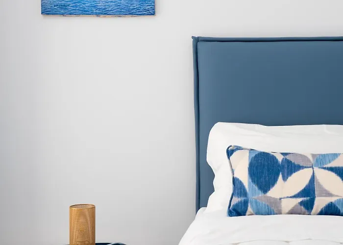 Surya House - Elegant In