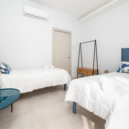 Surya House - Elegant In *